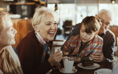 comment mieux entendre ses amis au restaurant: astuces pour naviguer avec aisance dans le bruit ambiant