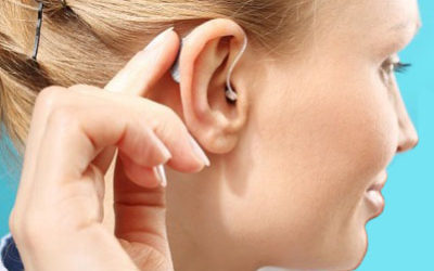 Trouver un appareil auditif facile à manipuler : une préoccupation légitime !